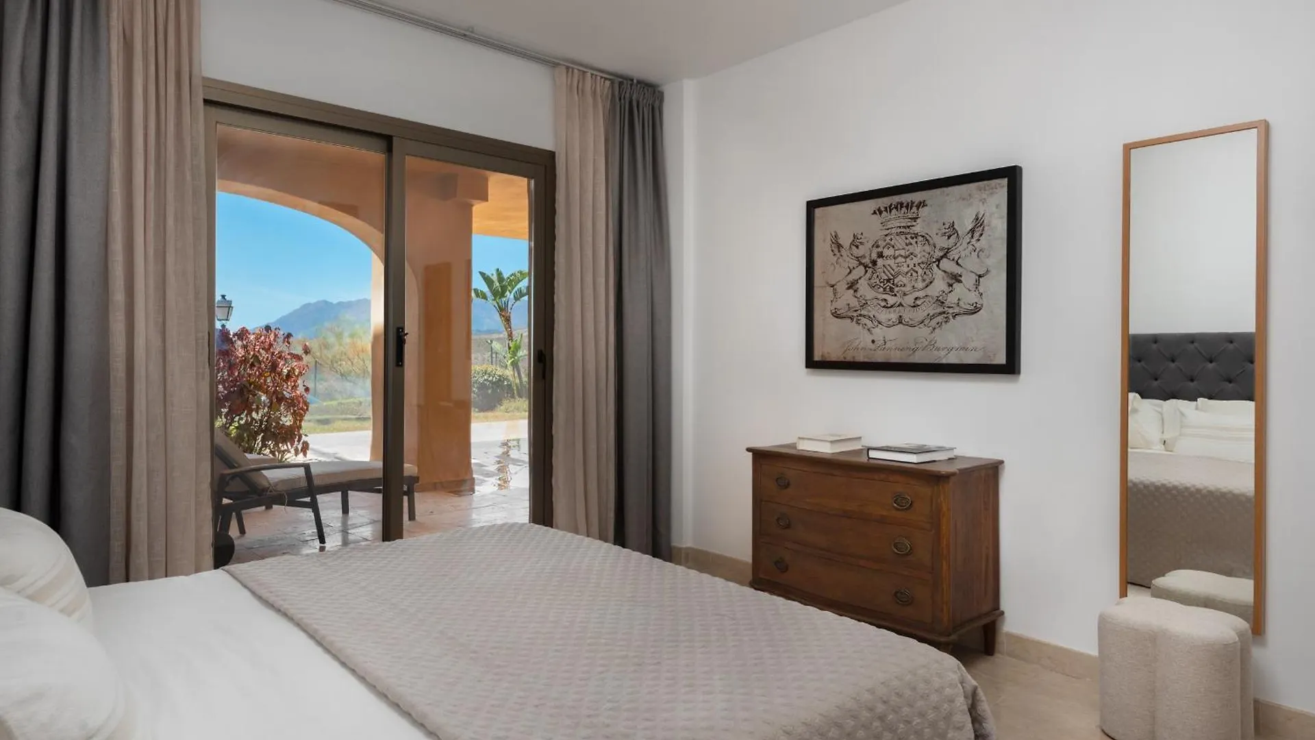 Serene 3-Bedroom With Sea And Sunset Views Estepona Spain