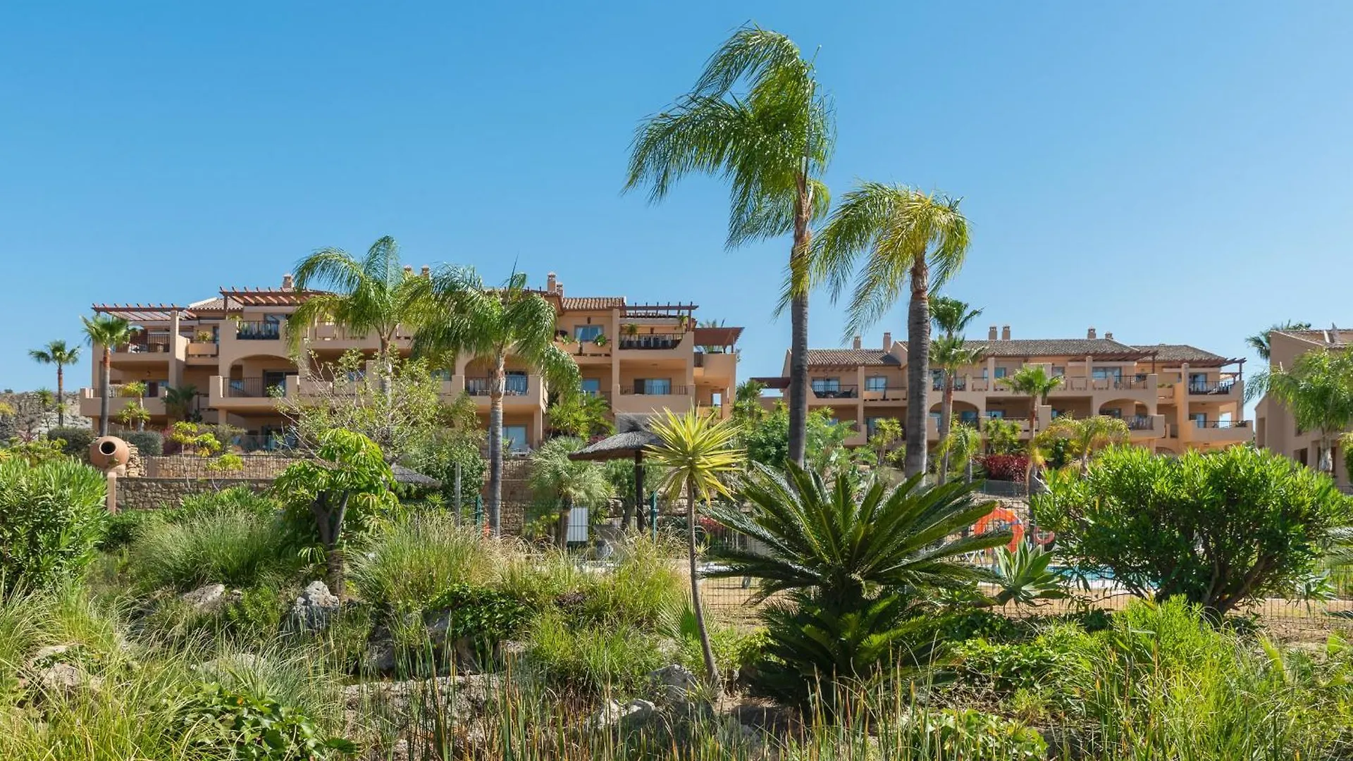 Serene 3-Bedroom With Sea And Sunset Views Estepona